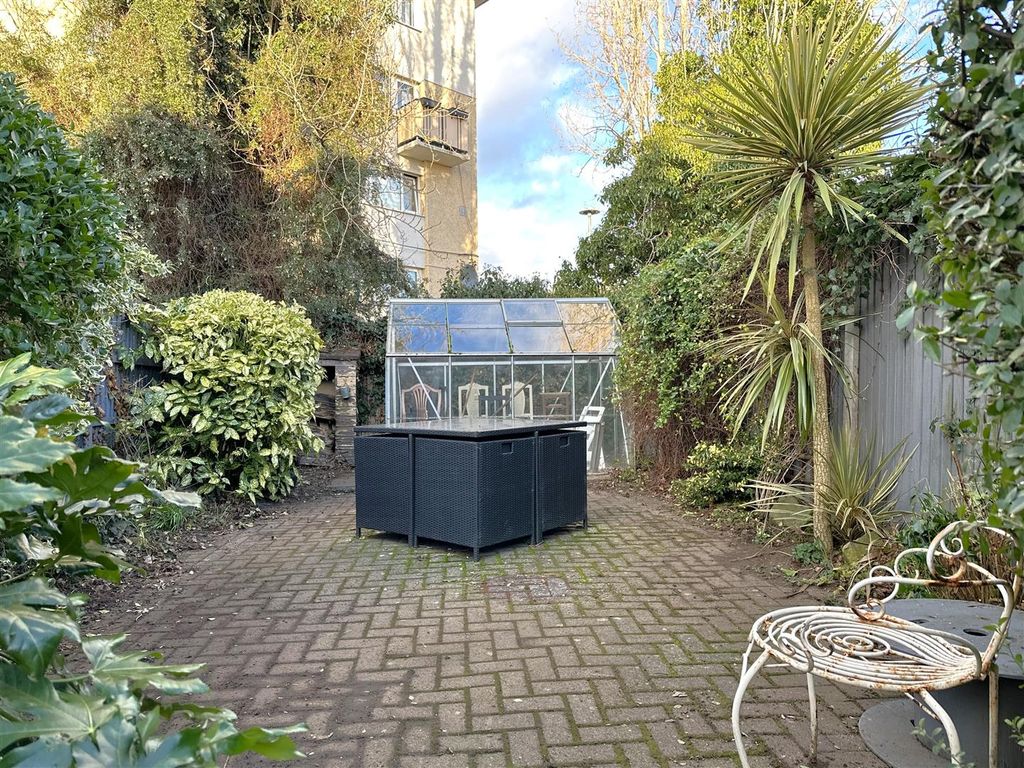 Additional image 18 of 3 bed terraced house for saleSouthend Avenue, Newark NG24