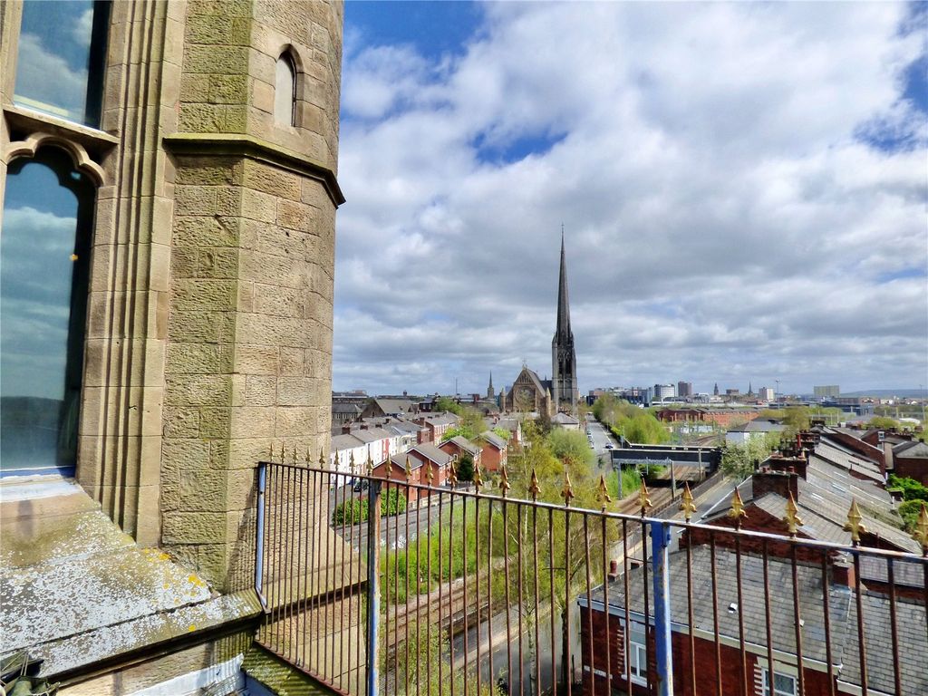 5 bed flat for saleSt. Marks Road, Preston, Lancashire PR1