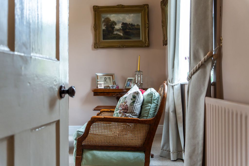 Additional image 8 of 4 bed detached house for saleThe Square, Thurnby LE7
