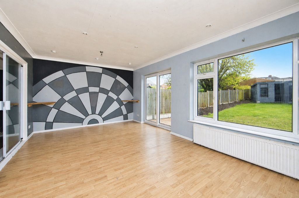 Additional image 8 of 3 bed semi-detached house for saleGeorge V Avenue, Margate, Kent CT9