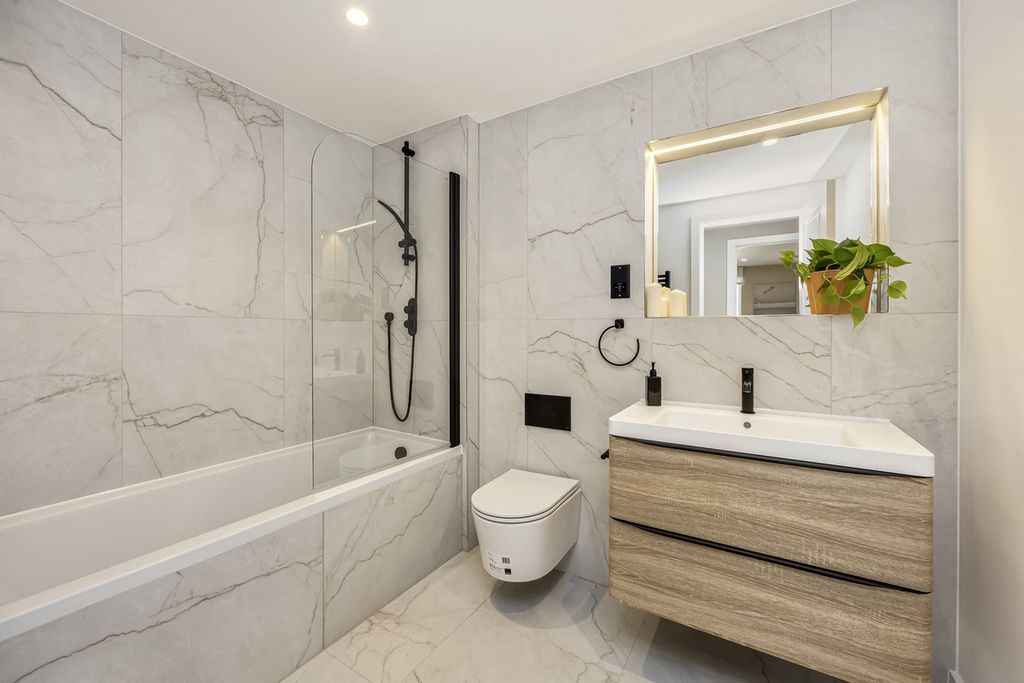Additional image 12 of 3 bed town house for saleBrighton Road, Lancing BN15
