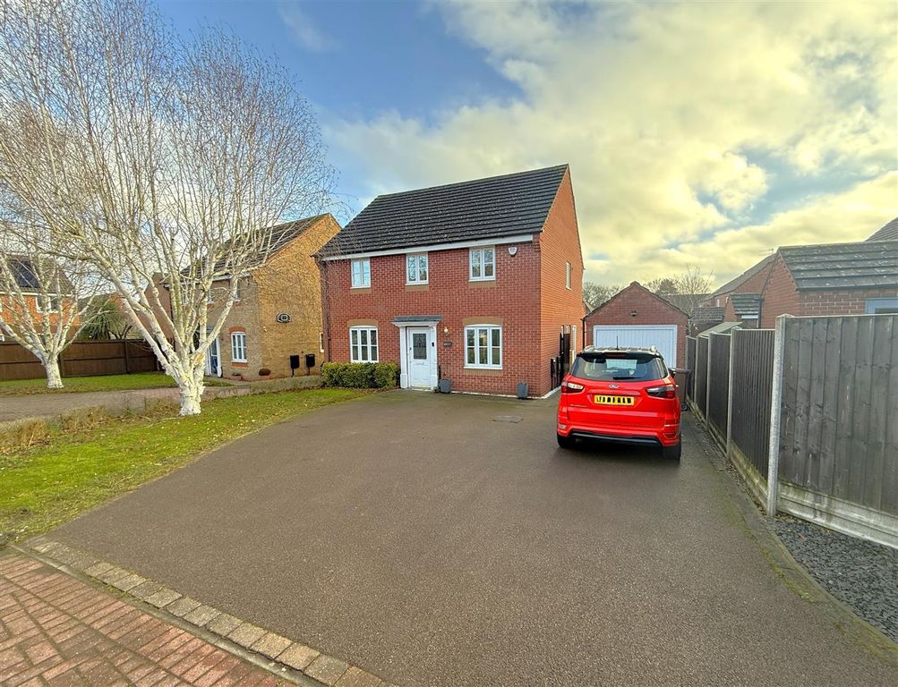 4 bed detached house for saleNewstead Way, Loughborough, Leicestershire LE11