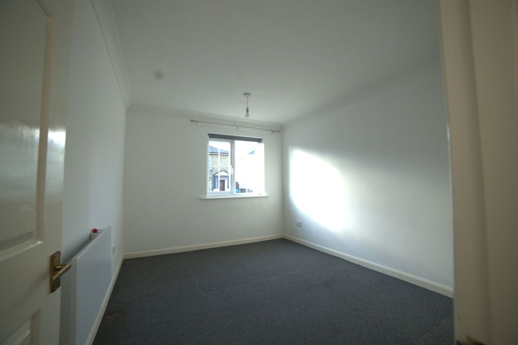 Additional image 5 of 1 bed flat for saleMill Road, Maldon CM9