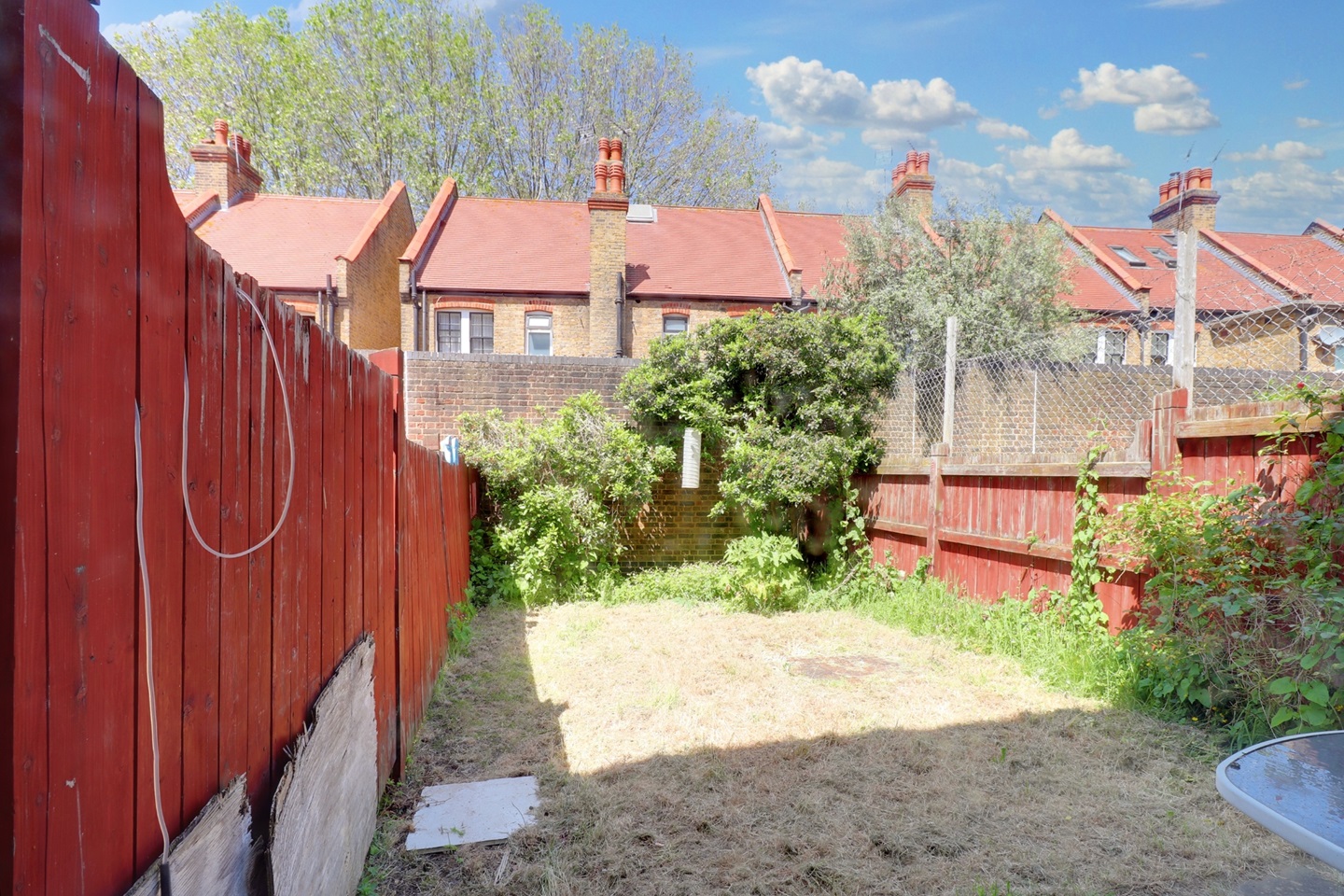 4 Bed Terraced House, Chaplin Close, SE1, N1 7GU photo 3