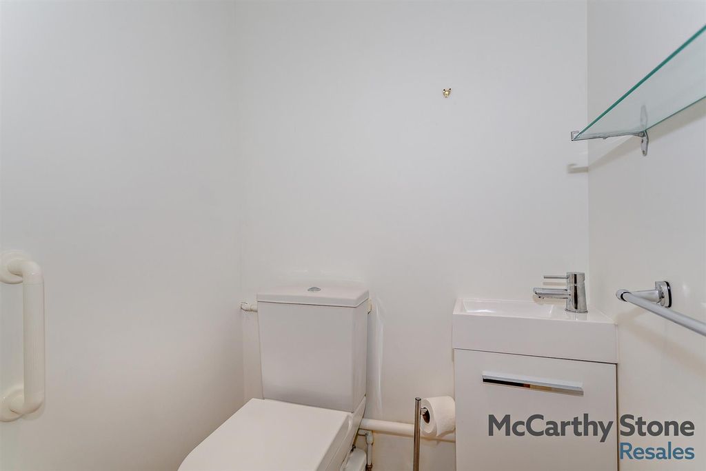 Additional image 18 of 2 bed flat for saleHollis Court, Castle Howard Road, Malton YO17