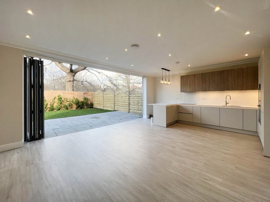 Additional image 3 of 4 bed terraced house for saleWoodfield Gardens, New Malden KT3