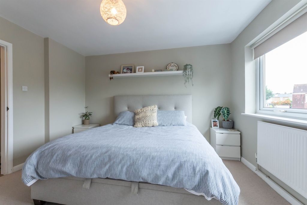 Additional image 10 of 2 bed flat for saleChurch Street, Maldon CM9