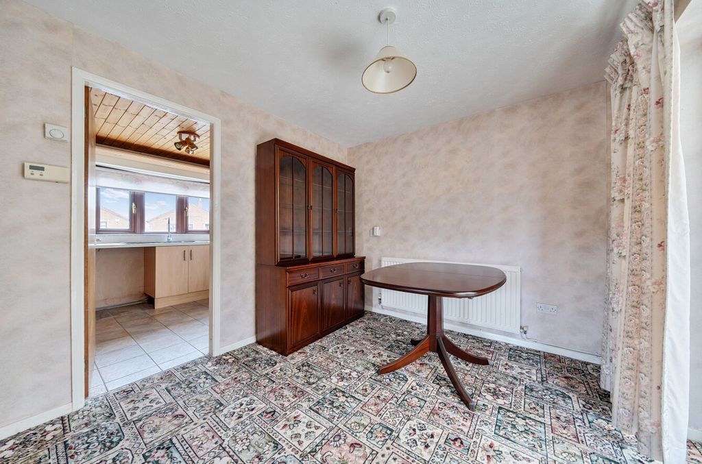 Additional image 4 of 3 bed detached house for saleMaes Y Granllyn, Guilsfield, Welshpool, Powys SY21