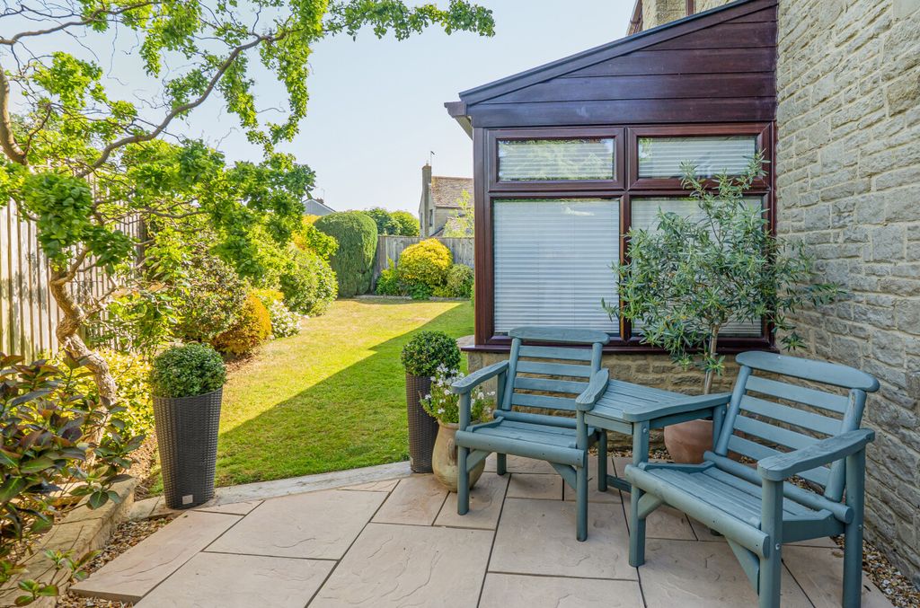 Additional image 17 of 4 bed link detached house for saleThe Spinney, Lechlade, Gloucestershire GL7
