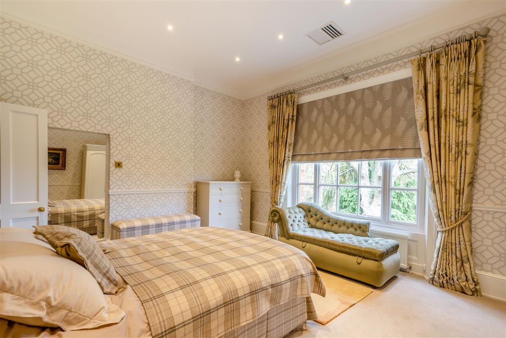 Additional image 22 of 6 bed detached house for saleMill Lane, Newport Pagnell MK16