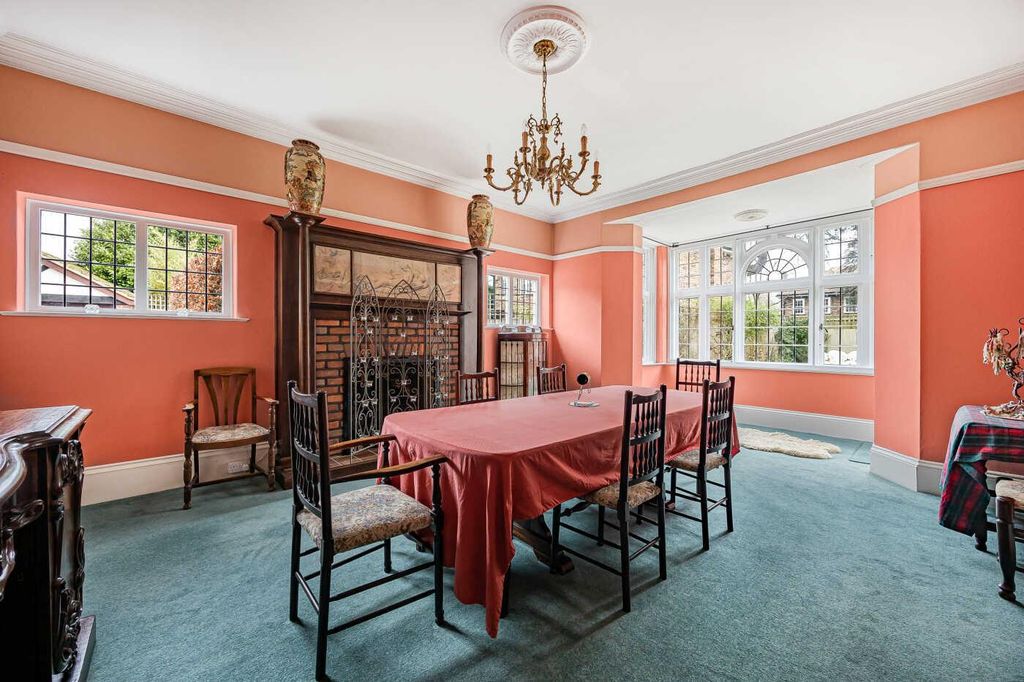 Additional image 7 of 5 bed detached house for saleStation Road, Marlow, Buckinghamshire SL7