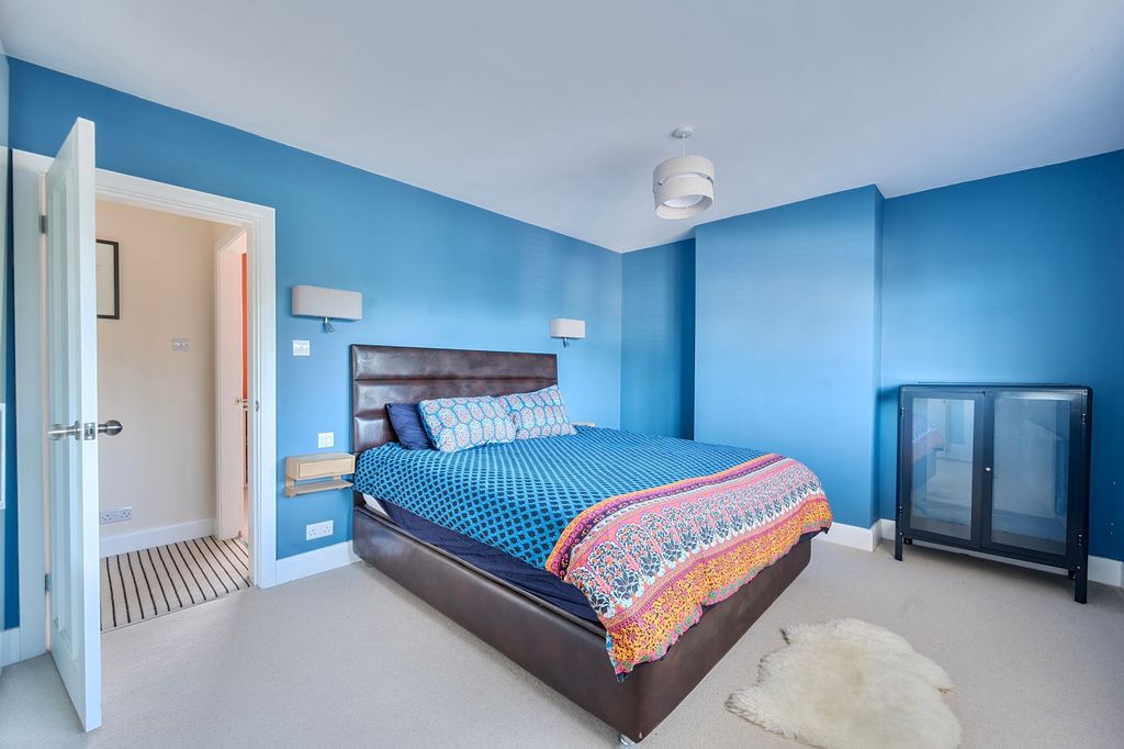Additional image 6 of 4 bed semi-detached house for saleWest Farm Close, Ashtead KT21