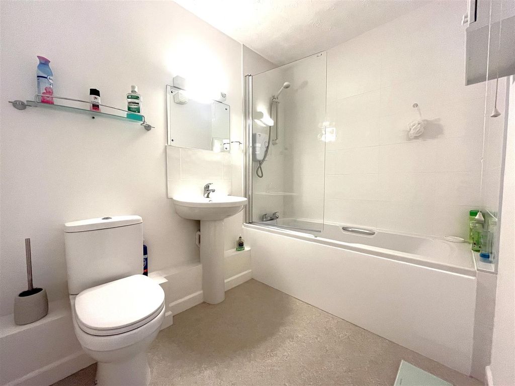 Additional image 7 of 2 bed flat for saleAnning Road, Lyme Regis DT7