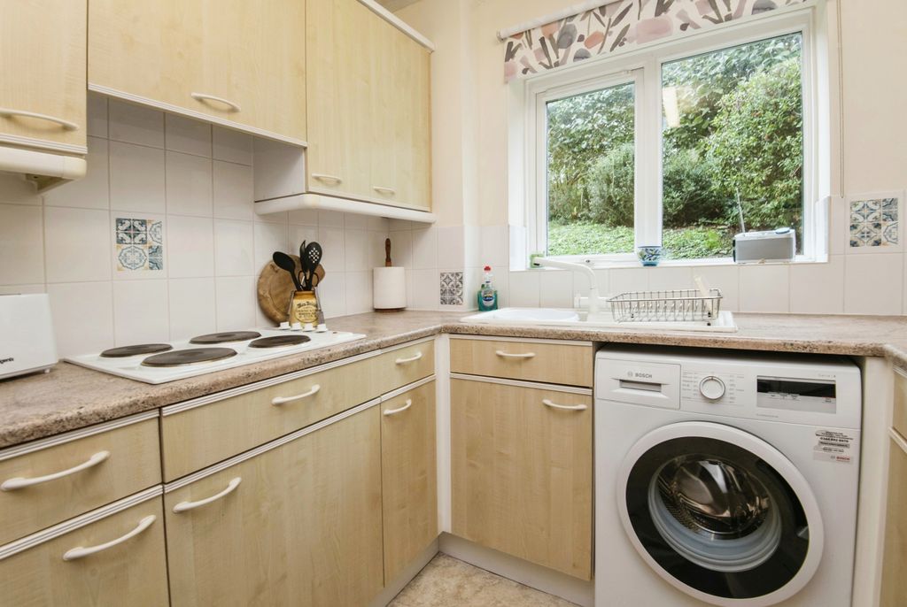 Additional image 5 of 2 bed flat for saleCloverdale Court, Lyme Regis DT7