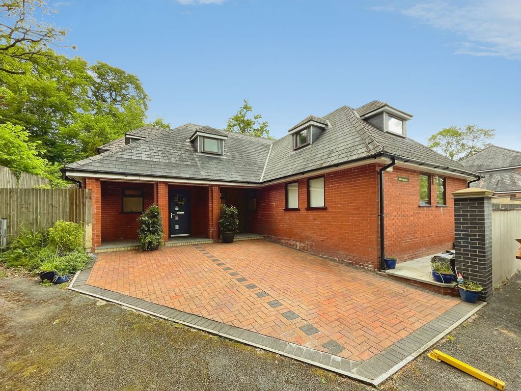 5 bed detached bungalow for saleCwmavon, Port Talbot SA12
