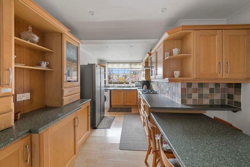 Additional image 3 of 5 bed detached house for saleDoncaster Drive, Northolt UB5