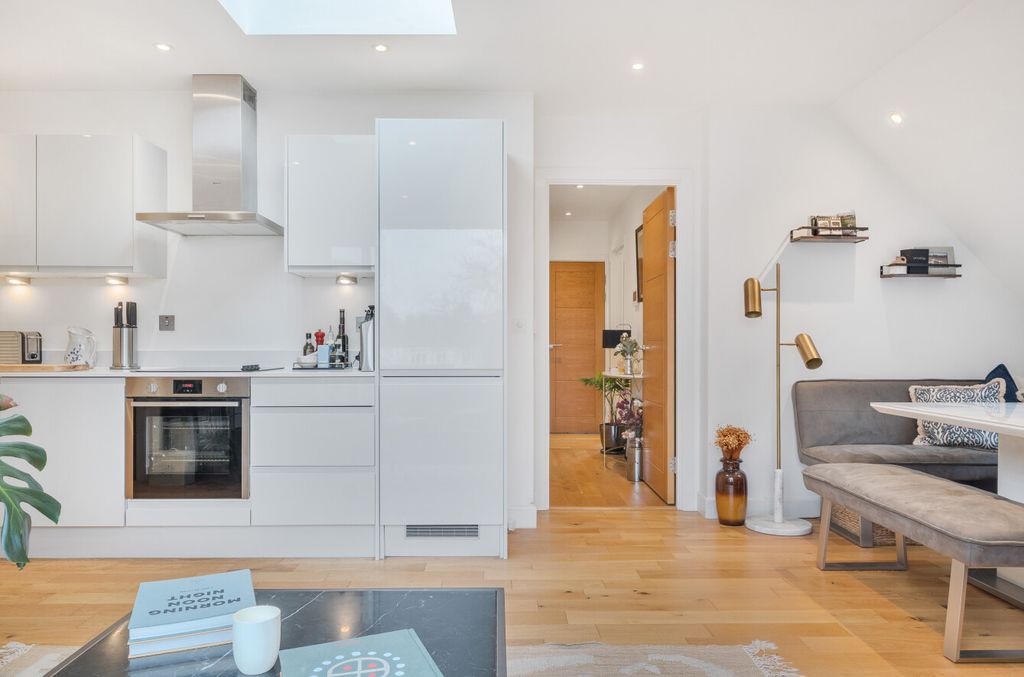 Additional image 4 of 2 bed flat for saleCrofton Lane, Orpington BR5