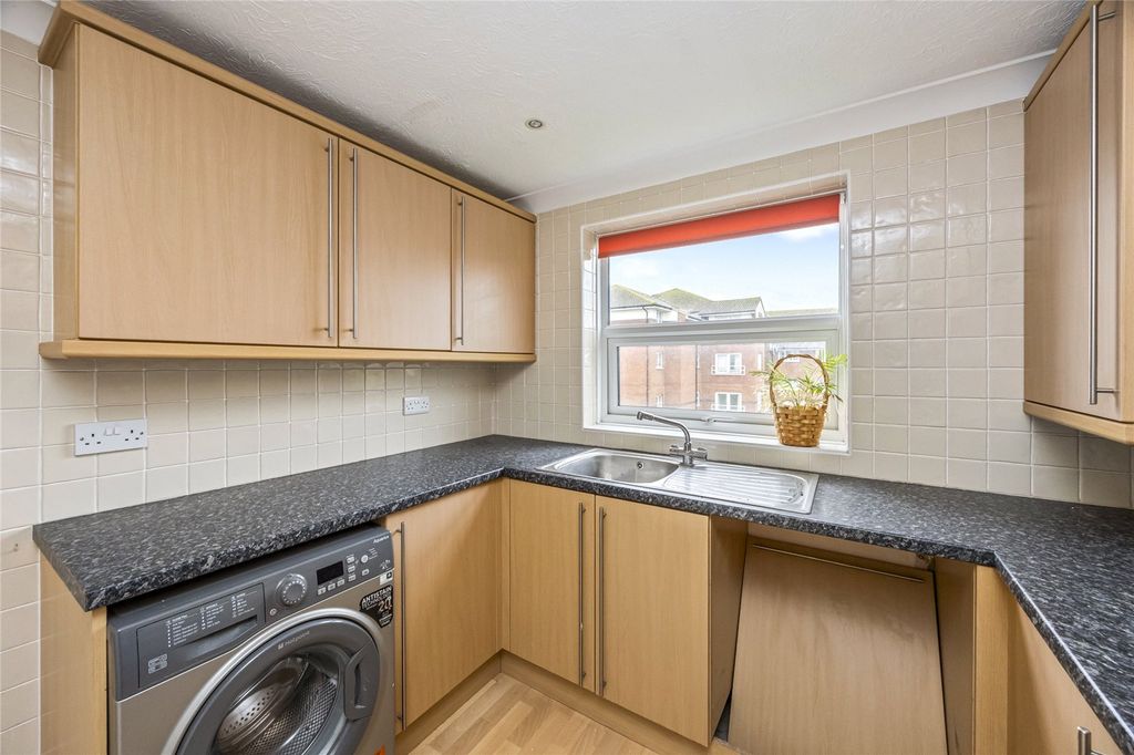 Additional image 14 of 2 bed flat for saleBrighton Road, Lancing, West Sussex BN15