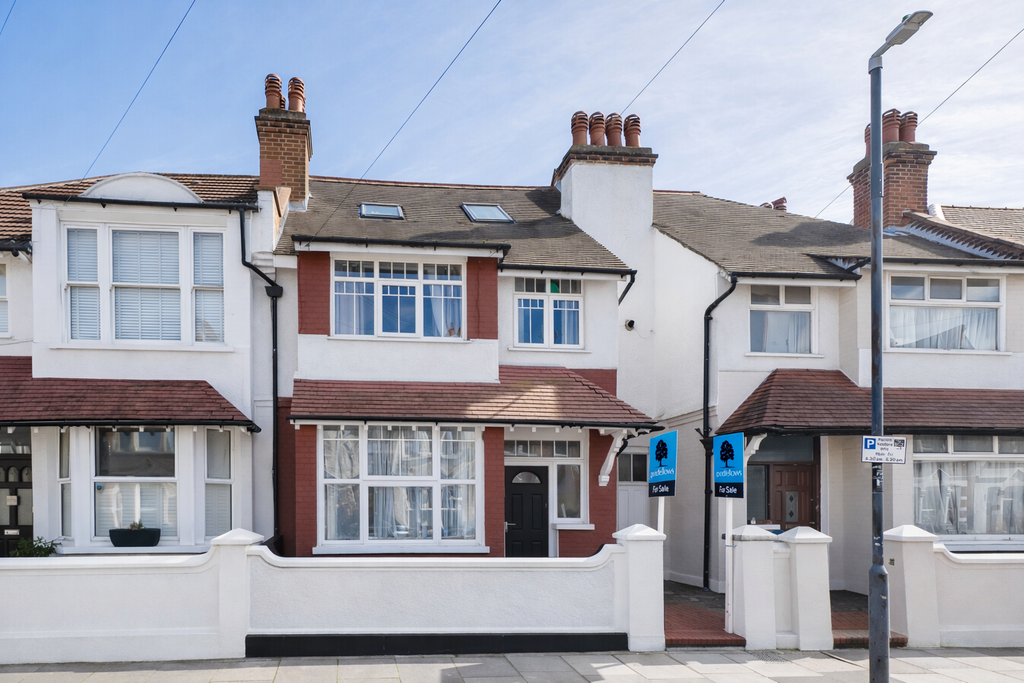 3 bed maisonette for saleThirsk Road, Mitcham CR4