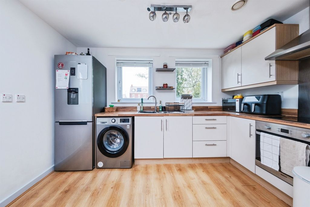 Additional image 2 of 1 bed flat for saleAddenbrookes Road, Newport Pagnell MK16