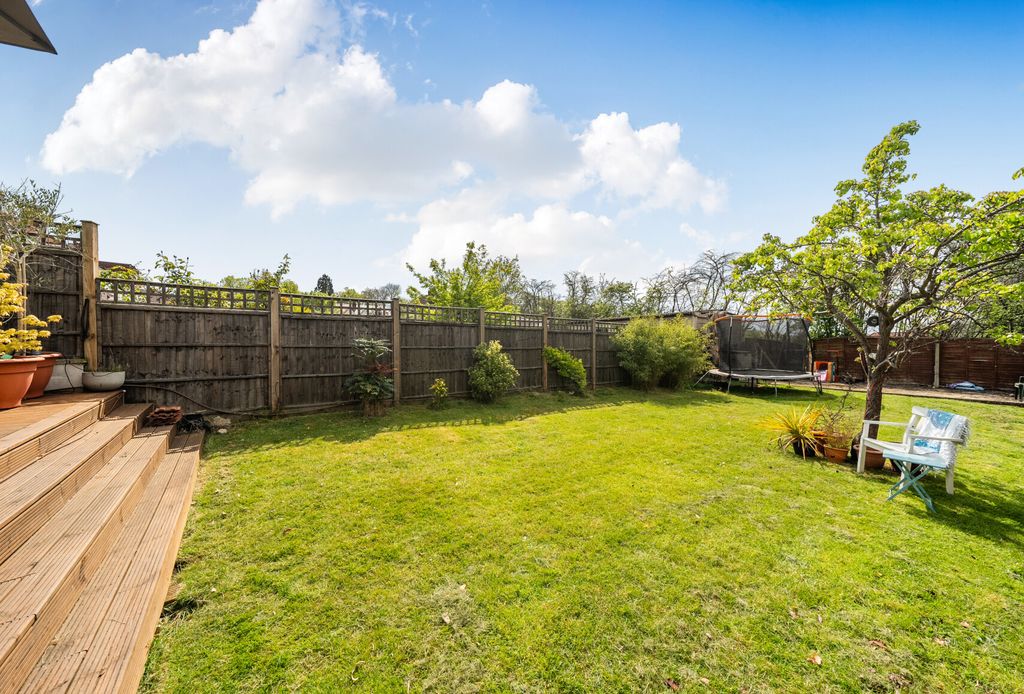 Additional image 24 of 3 bed semi-detached house for saleArundel Avenue, Morden SM4