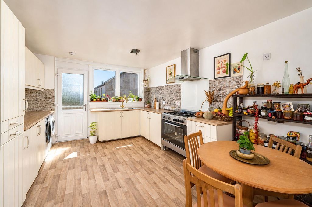 Additional image 2 of 5 bed detached house for saleLadywell Avenue, Dundee DD1