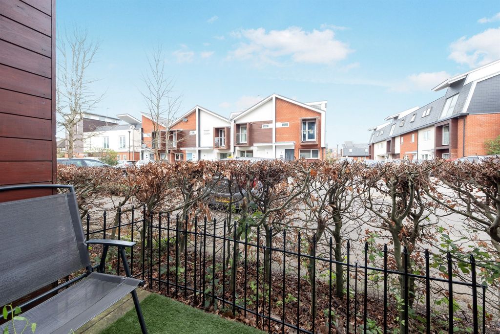 Additional image 10 of 1 bed flat for saleAddenbrookes Road, Newport Pagnell MK16