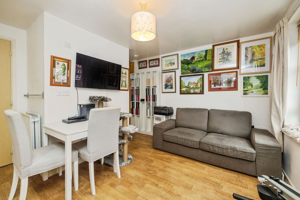 Additional image 4 of 1 bed flat for salePitcairn Avenue, Lincoln LN2