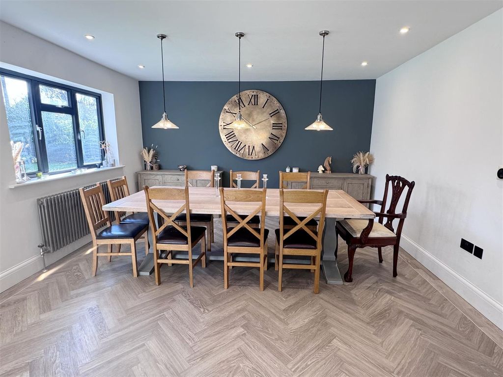 Additional image 5 of 6 bed detached house for saleBuckingham Road, Newbury RG14