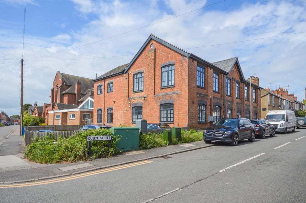 1 bed flat for saleQueen Street, Desborough, Kettering NN14