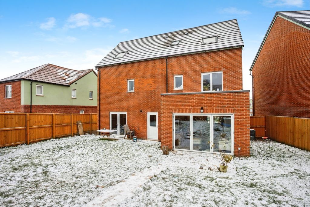Additional image 17 of 6 bed detached house for saleThreadneedle Way, Newark NG24