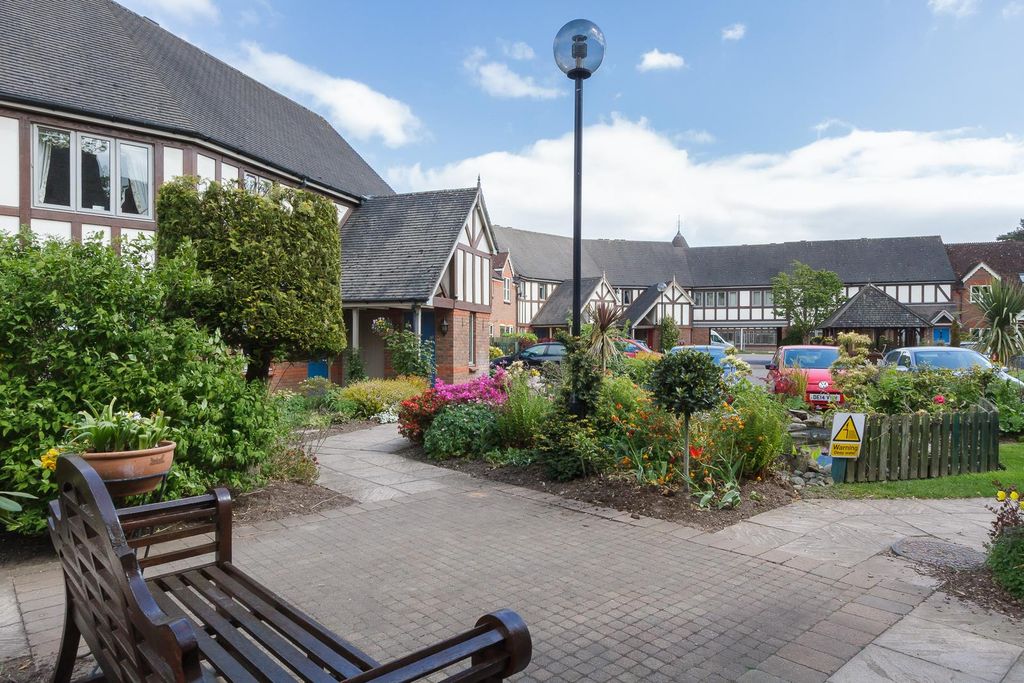 Additional image 24 of 2 bed flat for sale23 Richmond Village, Nantwich, Cheshire CW5