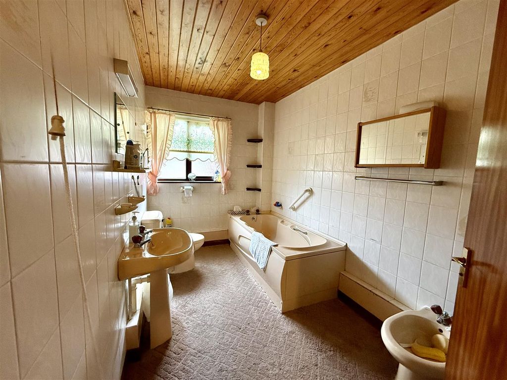 Additional image 14 of 3 bed bungalow for saleGolwg Y Mynydd, Llangadog SA19