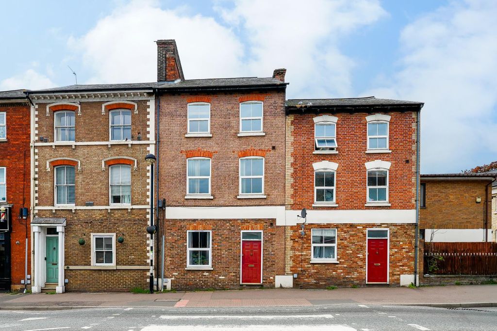 2 bed flat for saleLake Street, Leighton Buzzard LU7