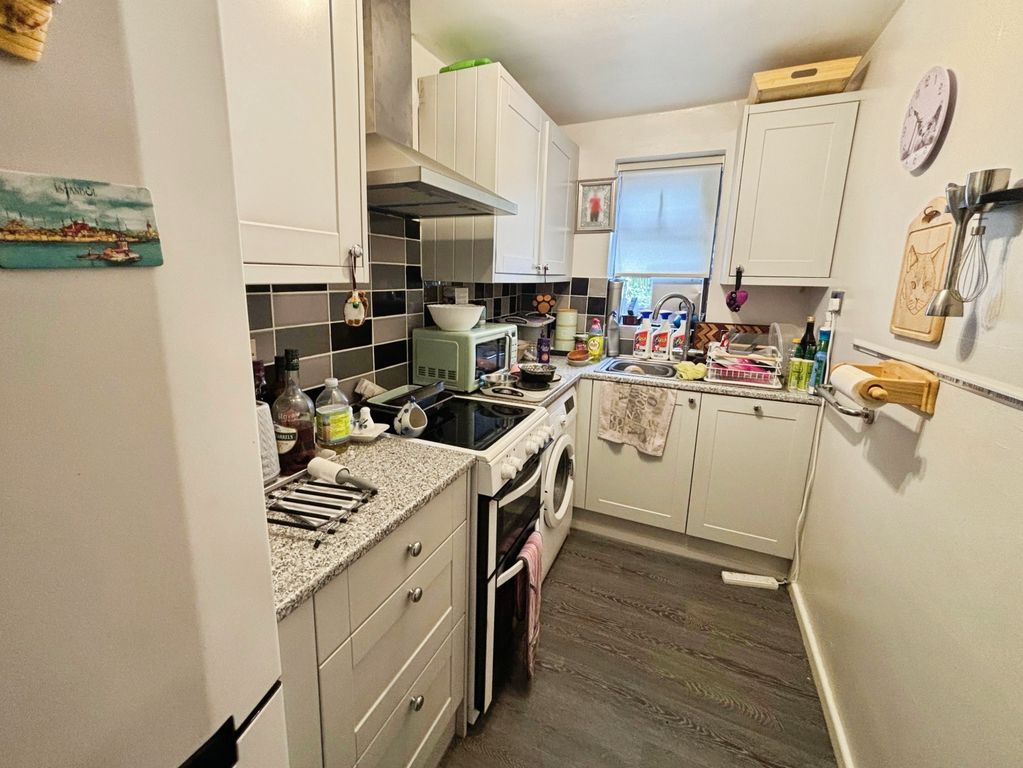 1 bed flat for saleChesney Road, Lincoln LN2 photo 3