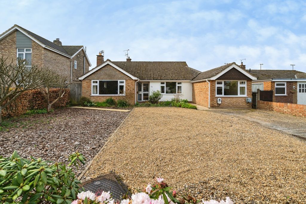 4 bed bungalow for saleSpenser Avenue, North Walsham, Norfolk NR28