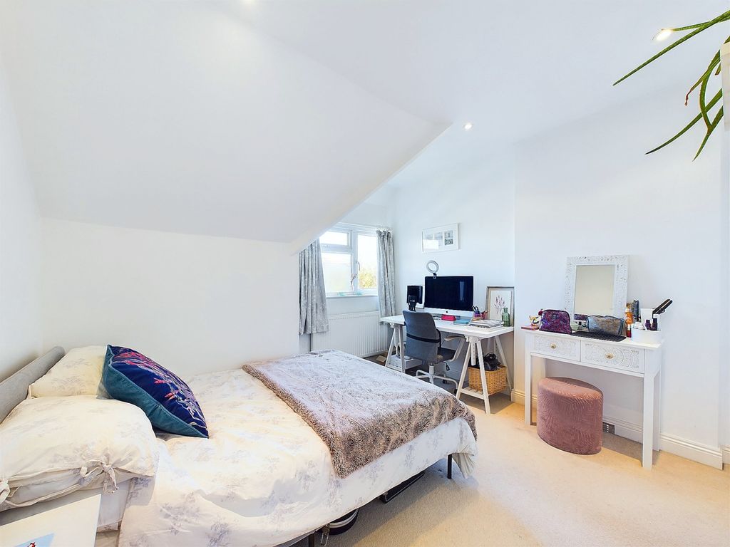 Additional image 16 of 3 bed semi-detached house for salePrinces Place, Princes Risborough, Buckinghamshire HP27
