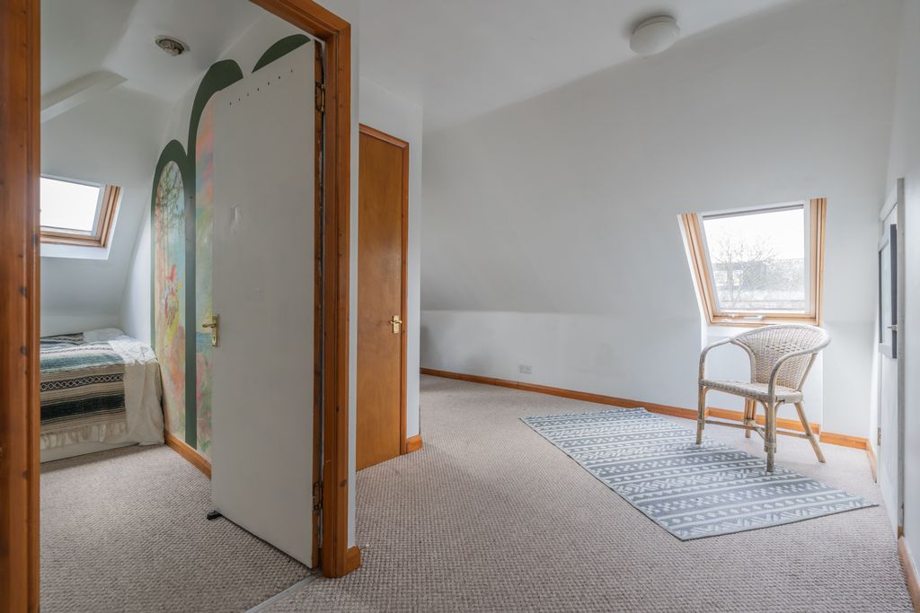 Additional image 7 of 2 bed flat for sale20 Eskview Crescent, Musselburgh EH21