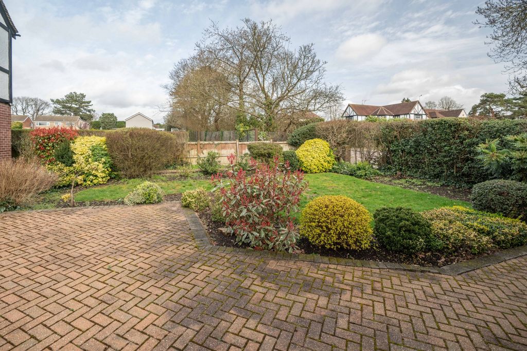 Additional image 23 of 4 bed detached house for saleOsborne Road, Potters Bar EN6