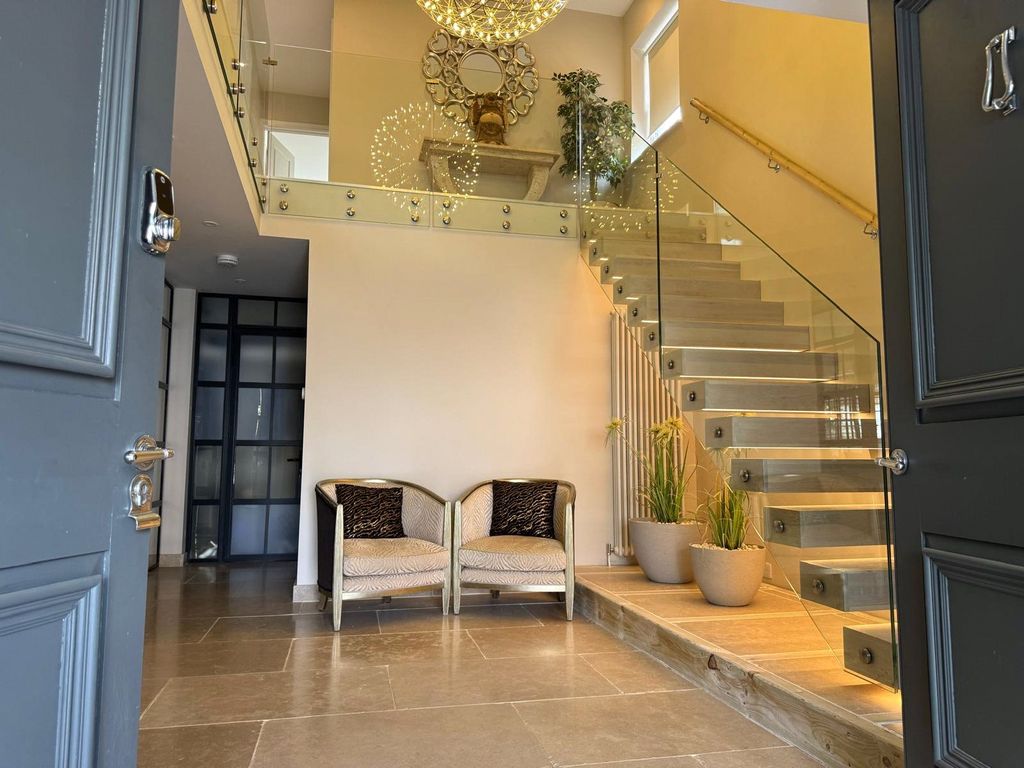 Additional image 7 of 4 bed link detached house for saleHollington Crescent, New Malden KT3