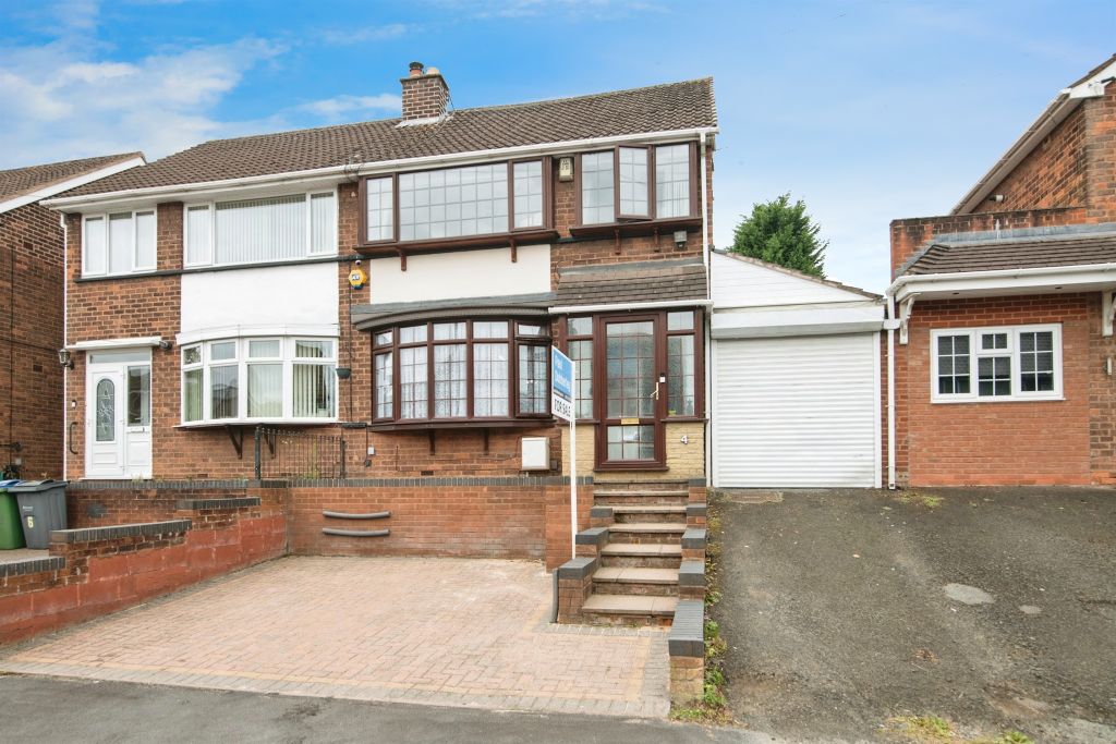 3 bed semi-detached house for saleLeslie Rise, Tividale, Oldbury B69