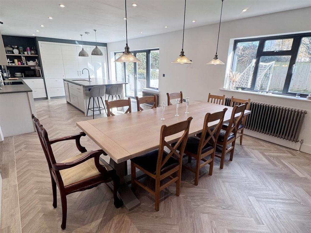 Additional image 4 of 6 bed detached house for saleBuckingham Road, Newbury RG14