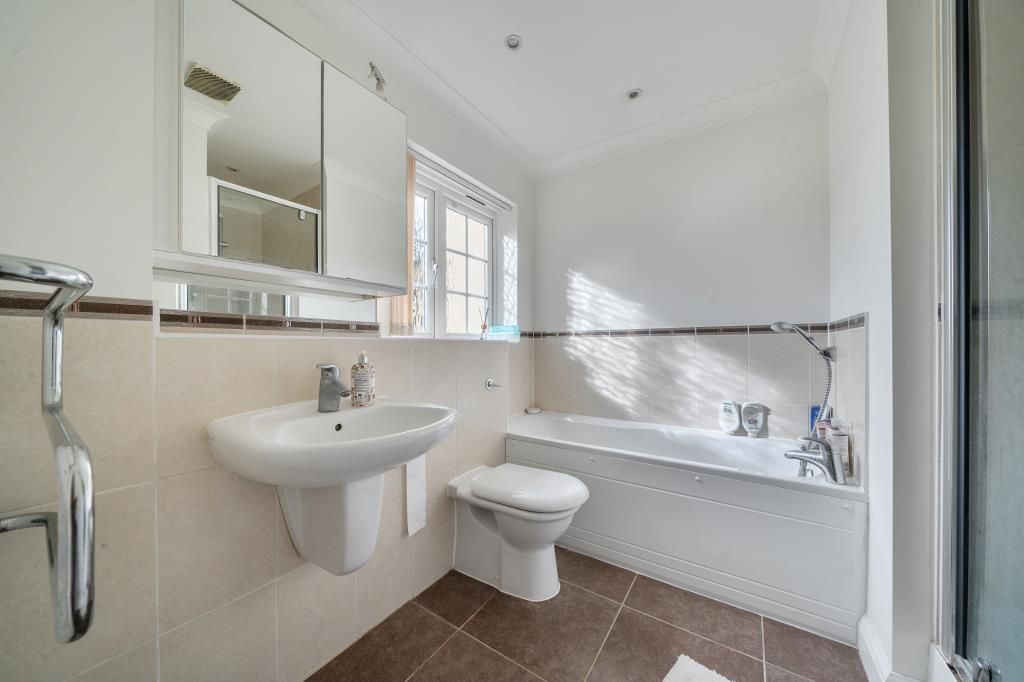Additional image 14 of 2 bed flat for saleNewbury, Berkshire RG14