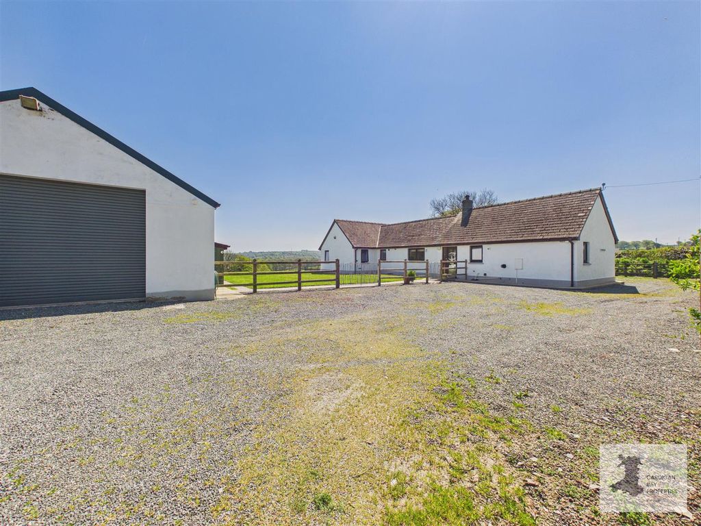 4 bed detached bungalow for saleLlwyndrian, Llanfyrnach SA35
