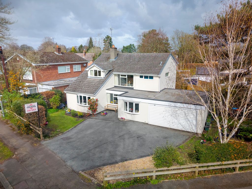 5 bed detached house for saleHadrian Way, Sandiway, Northwich CW8
