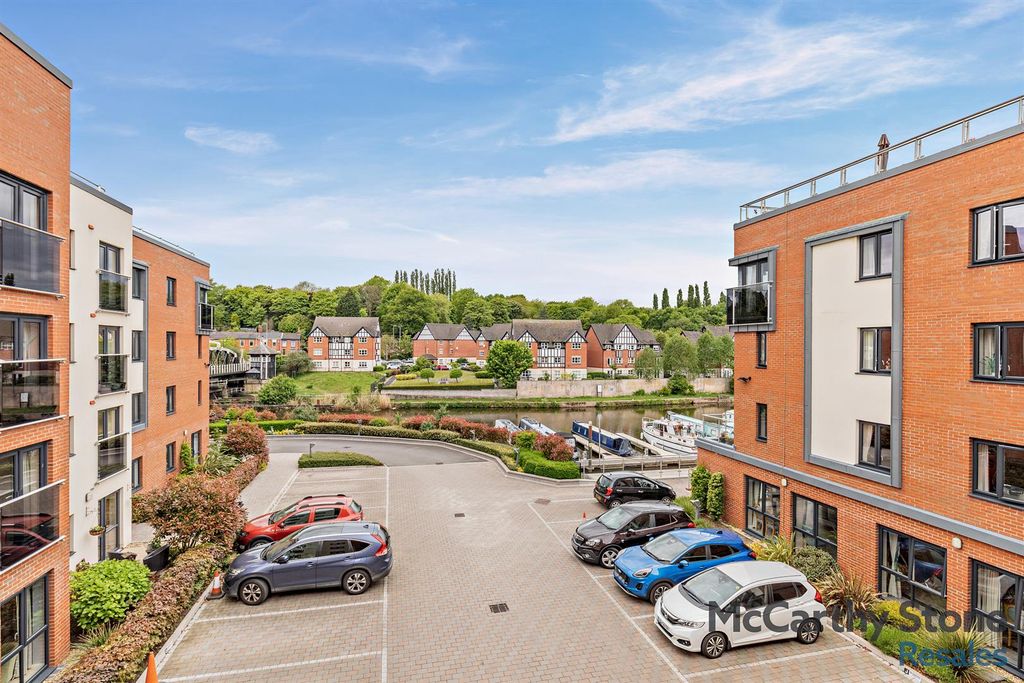 1 bed flat for saleMarbury Court, Chester Way, Northwich CW9
