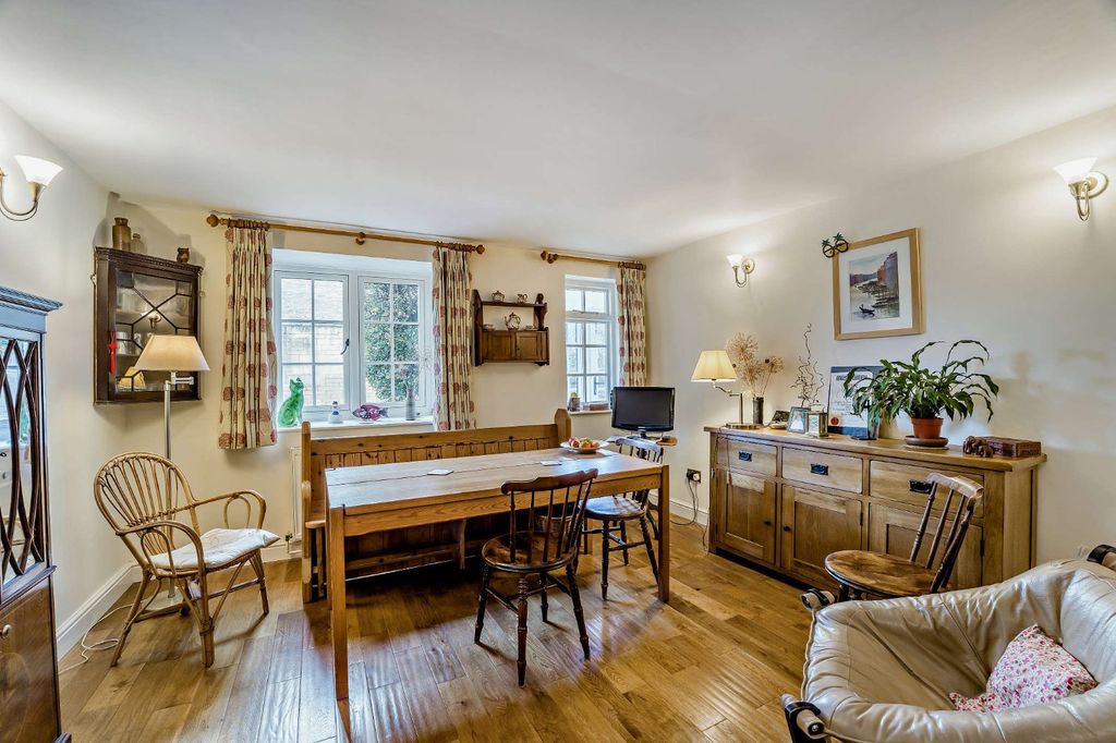 Additional image 3 of 3 bed semi-detached house for saleBurford Road, Lechlade, Gloucestershire GL7