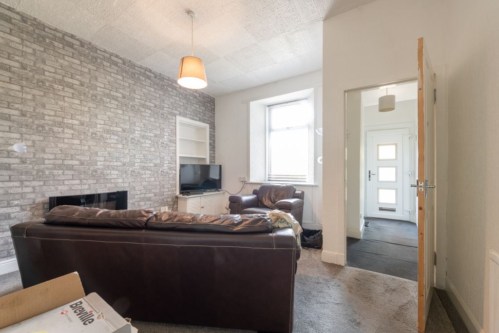 1 bed flat for saleViewforth Square, Leven KY8 photo 4