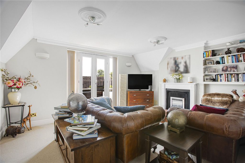 2 bed flat for saleRutherway, Waterside OX2 photo 2