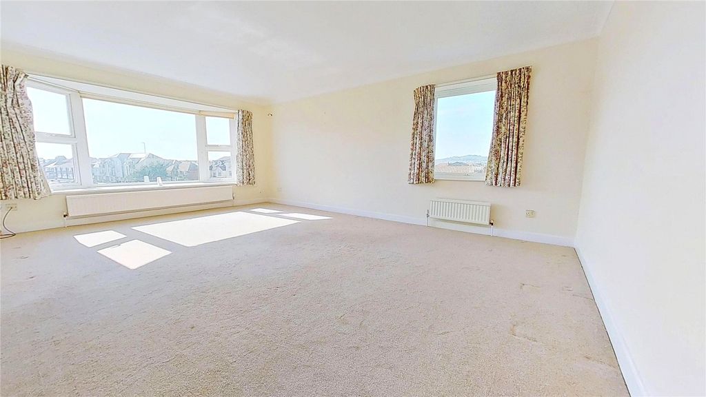 Additional image 8 of 2 bed flat for saleKings Court, Brighton Road, Lancing, West Sussex BN15